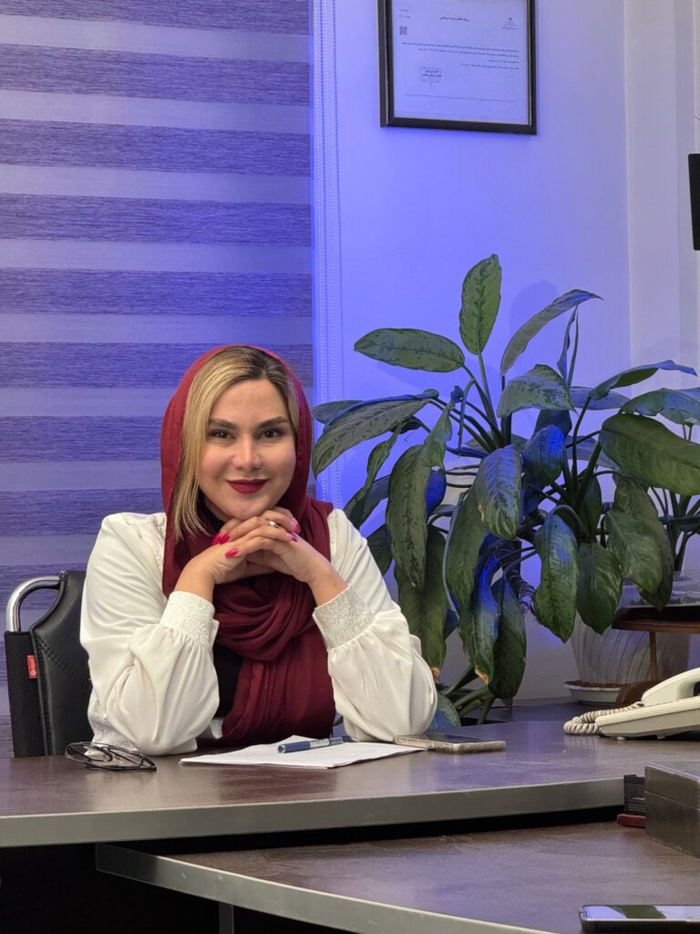 فائزه کمالی - دکتر خوشحال